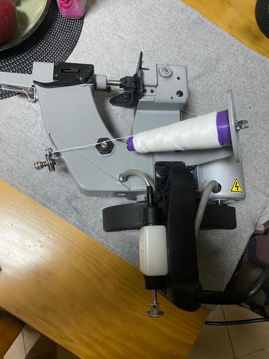 Maquina de costurar sacos industrial