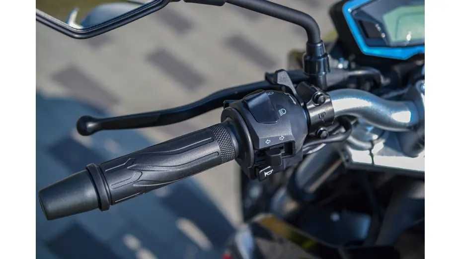 Мотоцикл LONCIN LX300-6 CR6