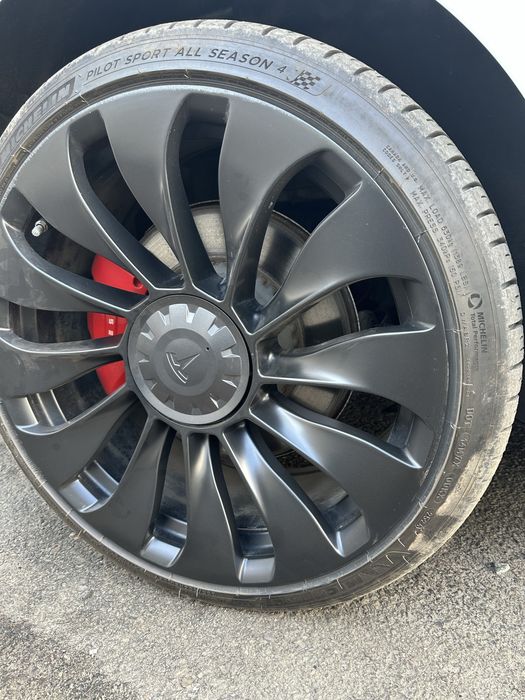 Продам диск Tesla Model Y perfomance style r20