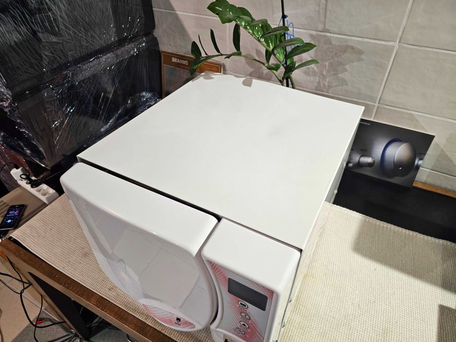 Паровий стерилізатор SUPERIOR B18 Made in Italy