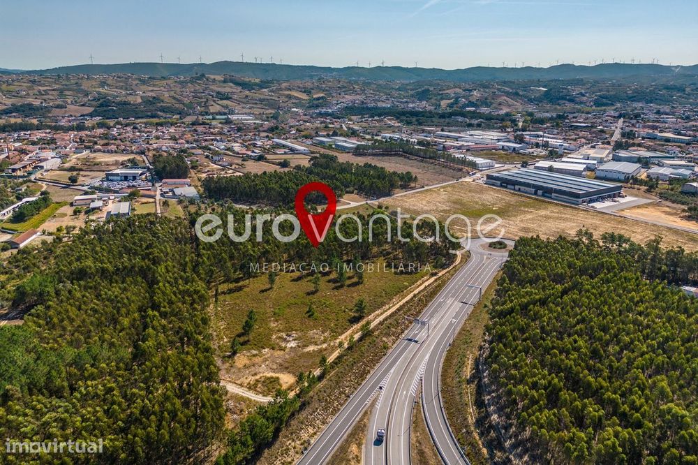 Terreno Industrial em Jardoeira - Batalha