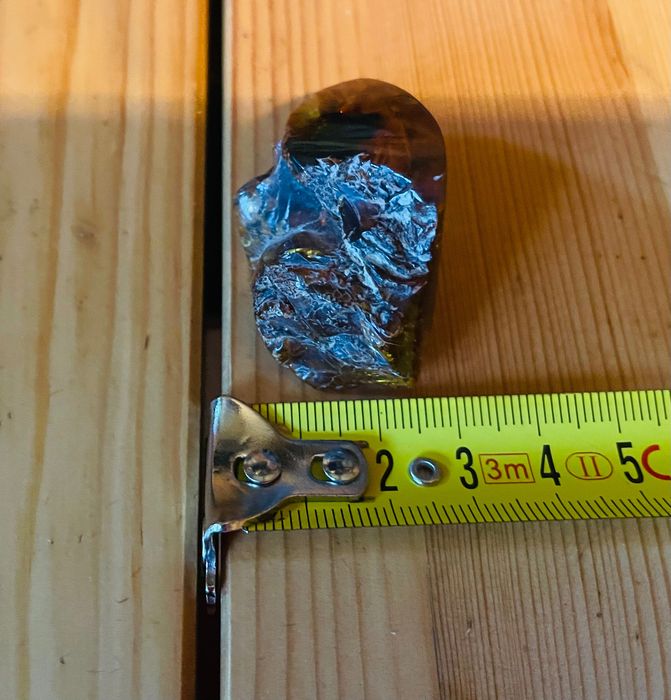 Nowa bryłka oszlifowanego bursztynu na wisior 12,32 gram