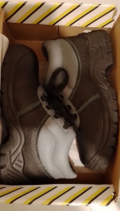 Botas com biqueira de áço n° 36/37 usadas 1 vez