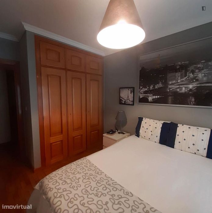 Quarto - localizado em Lisbon