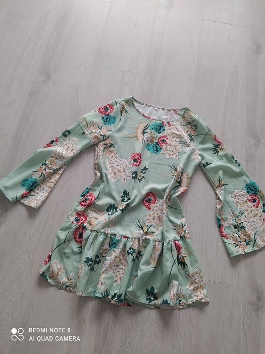 Sukienka w kwiaty