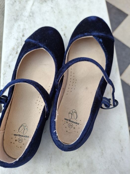 Sabrinas azul menina