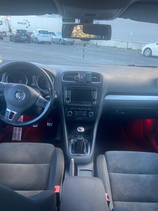 VW Golf Variant 2.0 TDI 140cv Highline — Muito Estimada