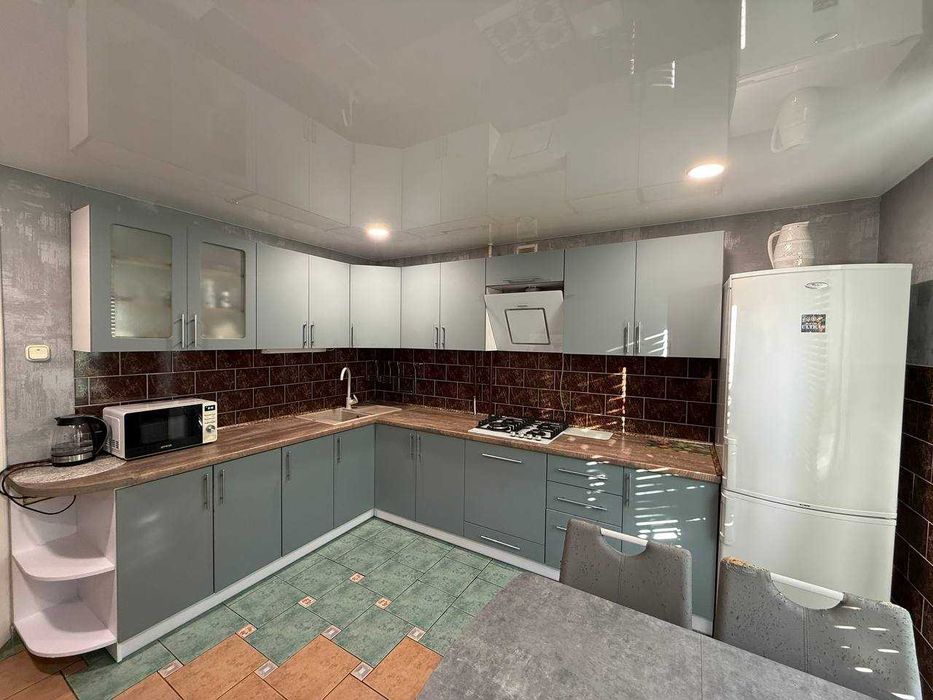 3-кімнатна квартира у центрі міста!!! Роздільне планування! Продаж!