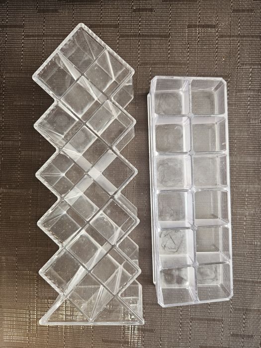 Organizery na kosmetyki szminki pomadki