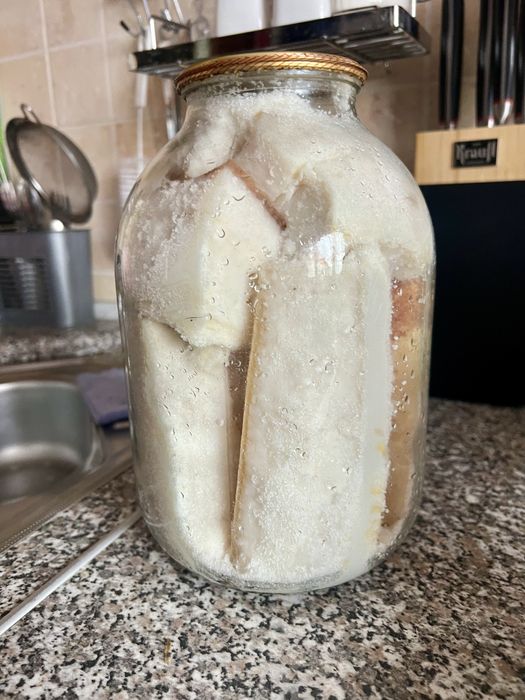 Сало солене в банках 200грн за 1 кг