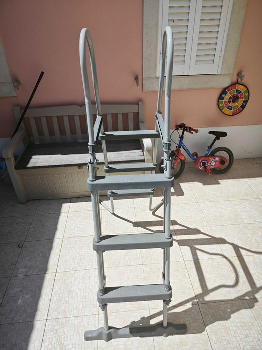 Escada para Piscina