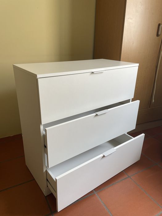 Móvel branco IKEA