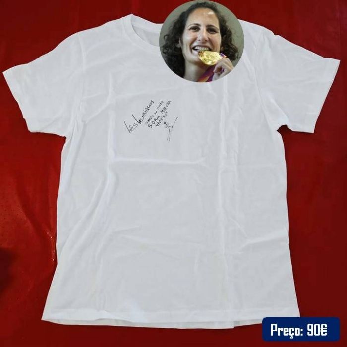 Camisola autografada de Inês Henriques