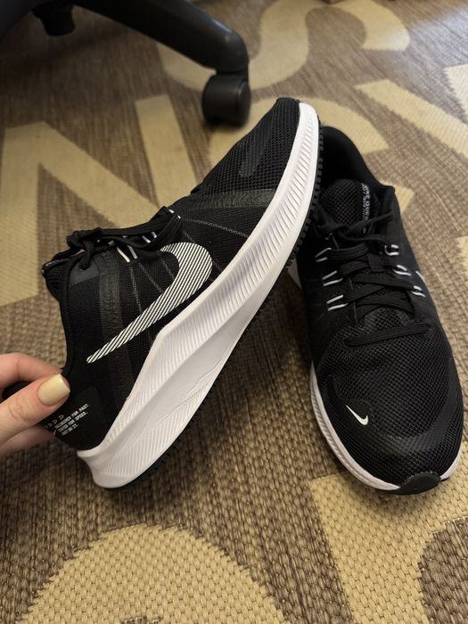 Кросівки NIKE жіночі бігові