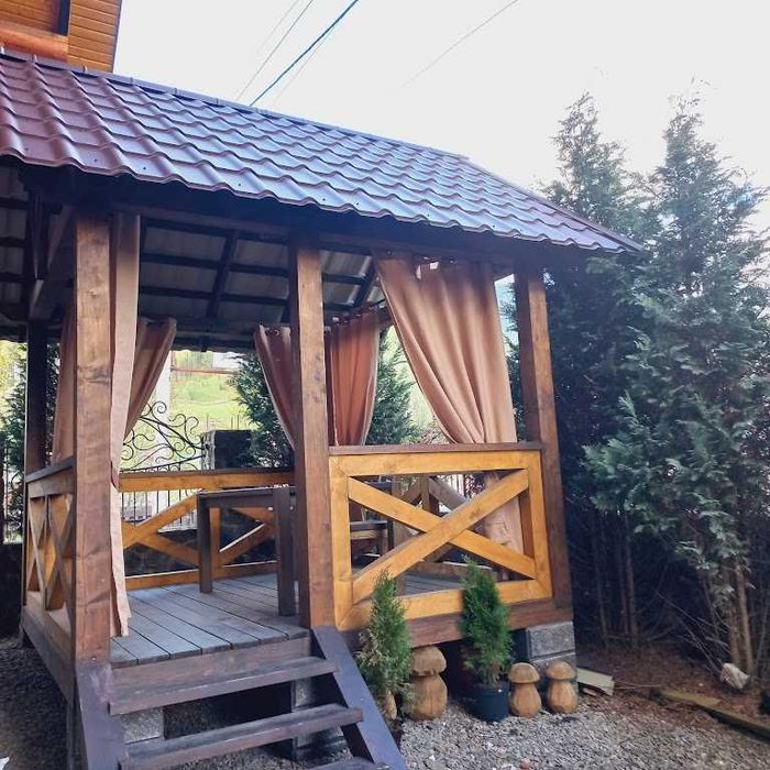 Гостинний двір 《Поляна》