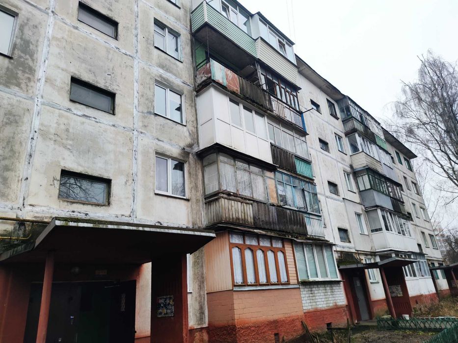 2 кім. квартира біля Школи №15 по вул.Козацька (С1)