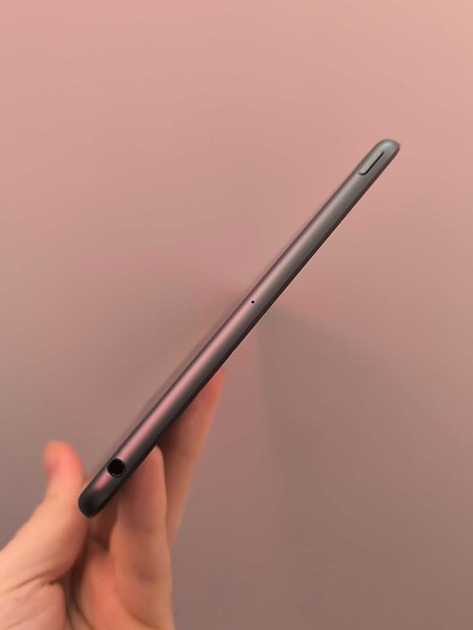 Apple iPad Mini 5 256 ГБ Wi-Fi