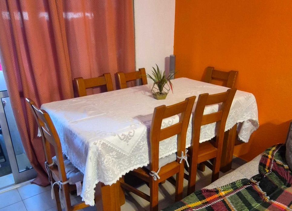 Mesa de Sala + 6 Cadeiras