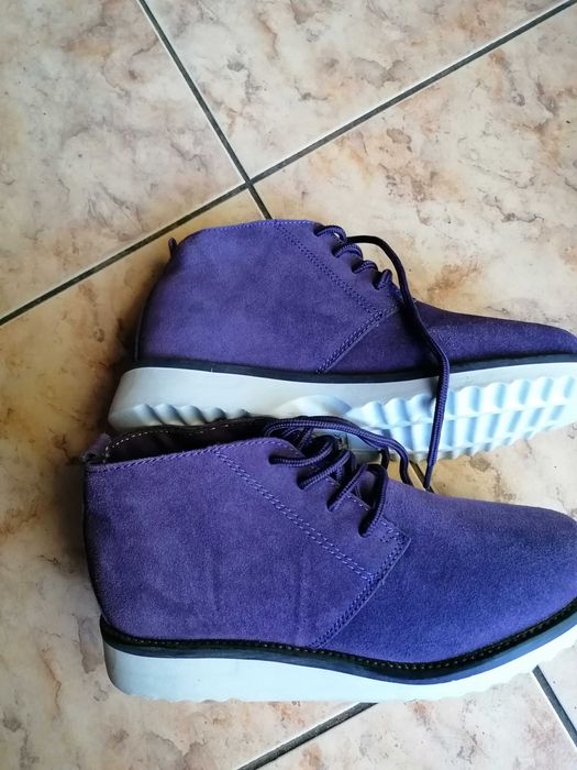 Buty 38 fioletowe zamszowe oraz 36 różowe