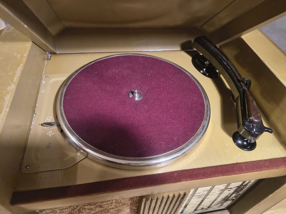 Радіола Урал 52/53