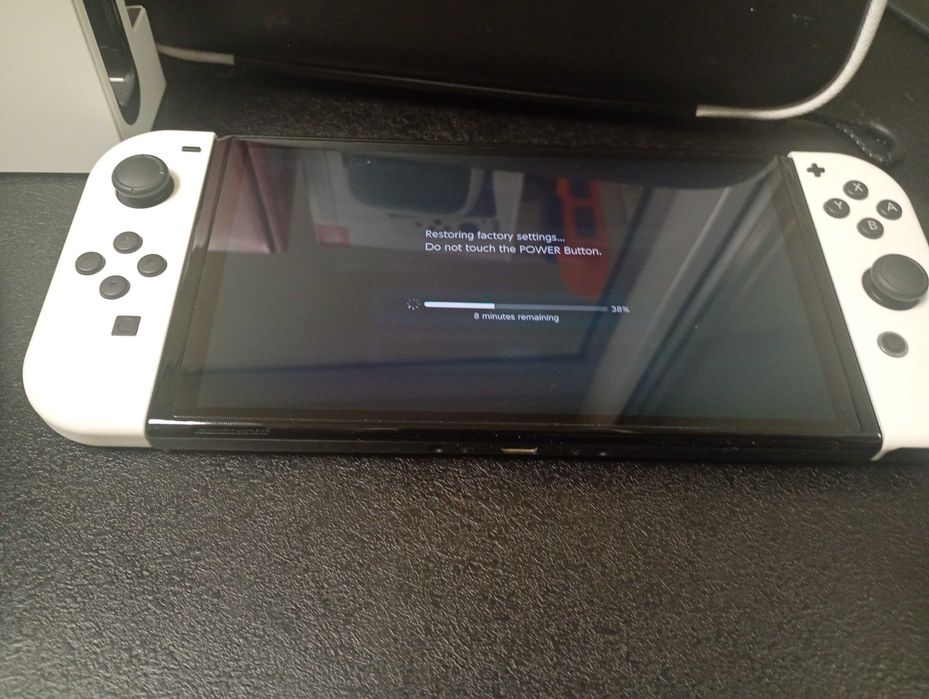 Konsola NINTENDO SWITCH OLED HEG-001 +etui 64GB -Komis MADEJ Dębica