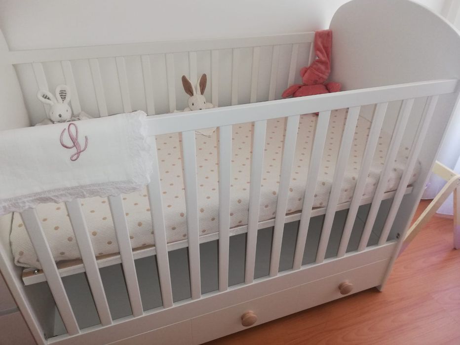 Cama de criança  usada em bom estado