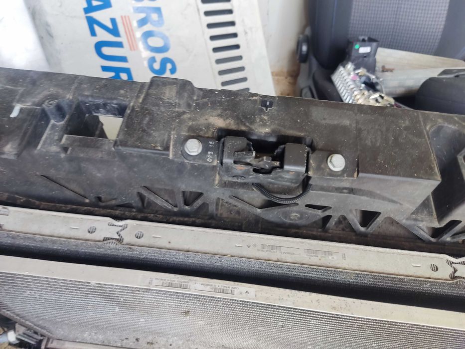 pas przód z chłodnicami komplet  renault scenic 3 lift tce