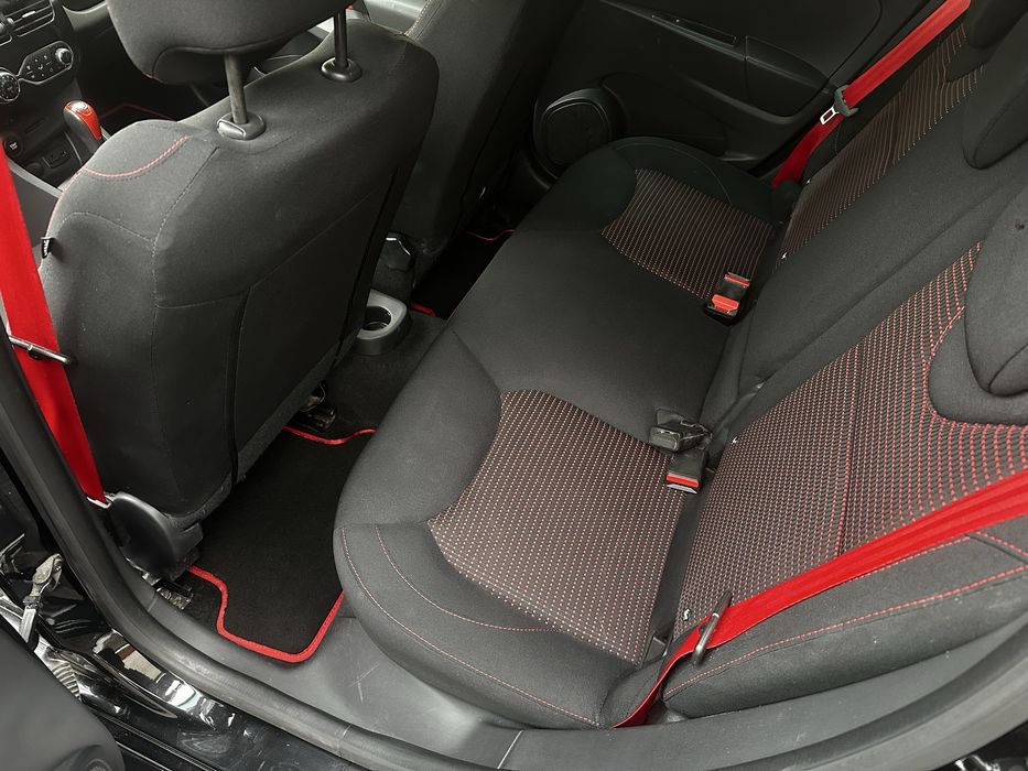 Renault Clio IV RS 200 KM