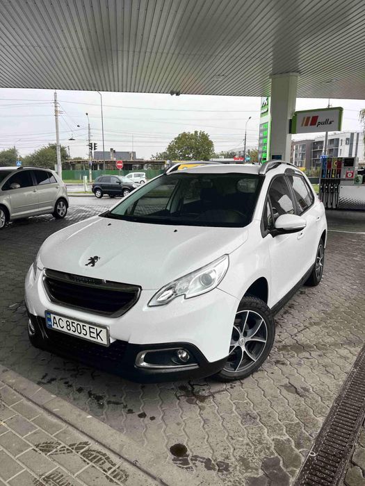 Продам власне авто Peugeot 2008