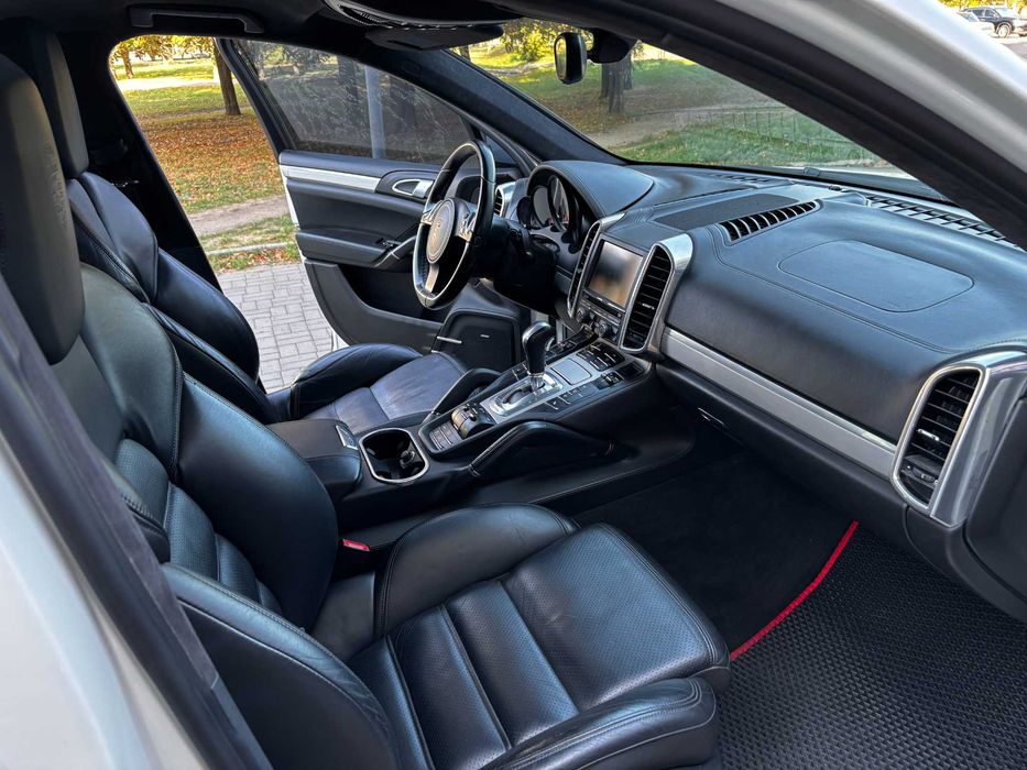 Porsche Cayenne 2010 VIN WP1ZZZ92ZBLA80399 фото оголошення 8 з 13