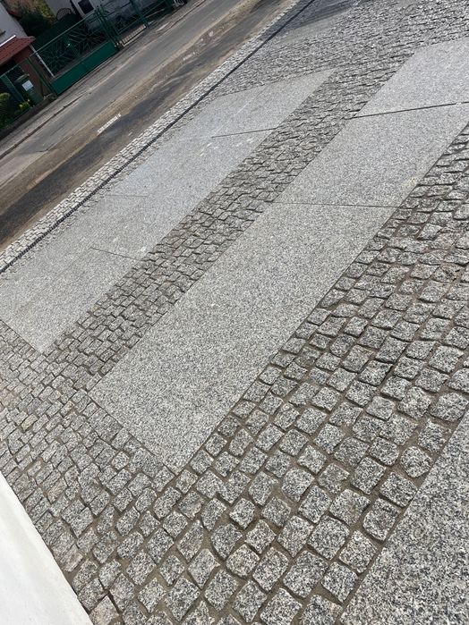 Płyty granitowe płomieniowane , grubość 3,4,5,6 cm