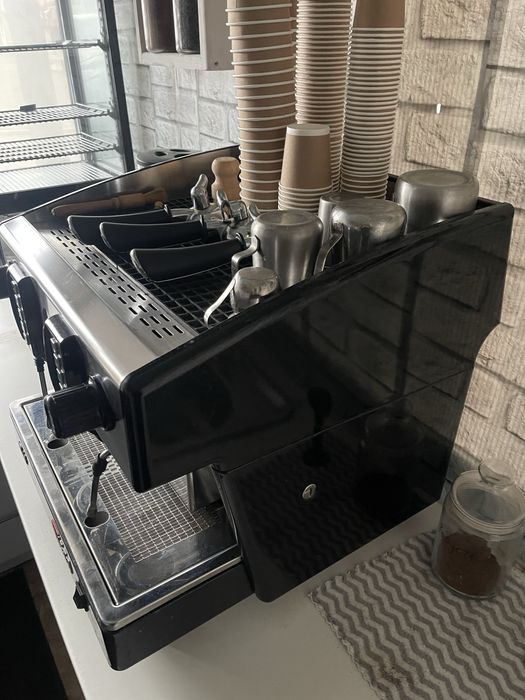 Продам кавоварку WEGA кавовий апарат