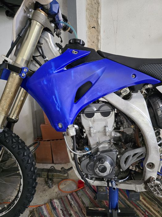 Yamaha YZ450F - averbada 35Kw (Carta A2)