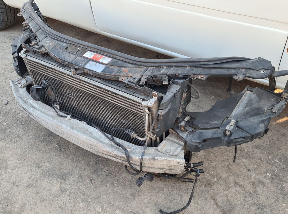 PAS PRZEDNI wzmocnienie+belka+chłodnice AUDI A8 D3 lift 3.0tdi 2006r