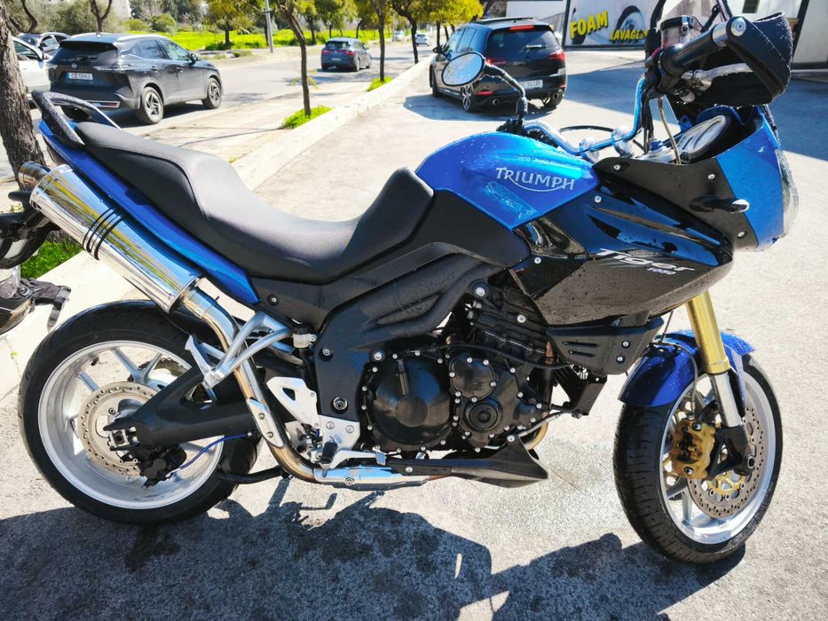 Triumph tiger 1050