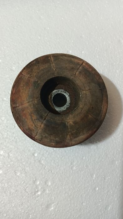 Продам опорну подушку передньої стойкі Пассат б5