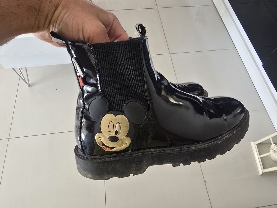 Zara botki lakierowane czarne myszką Mickey 37
