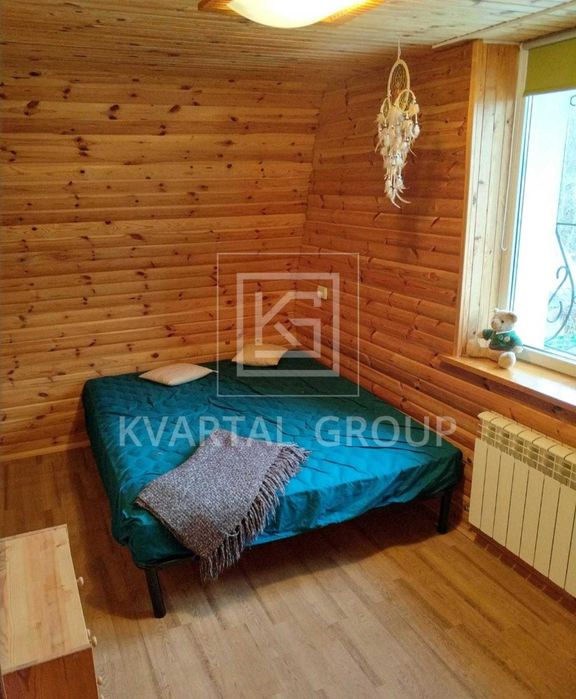 Затишний будинок із каміном, терасою та 12 сотками біля лісу