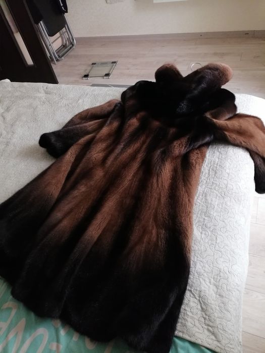 Продам норковую шубу