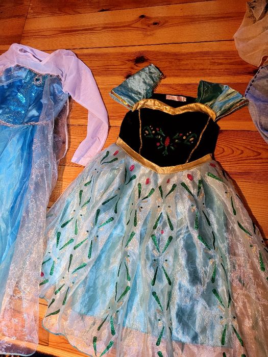 stroje sukienki karnawałowe elsa, anna,  bella