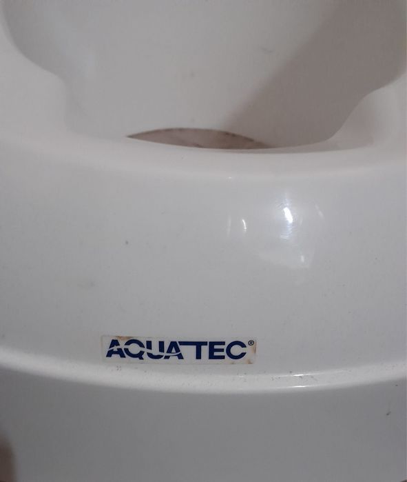 Elevador de sanita Aquatec + bidé acoplável.