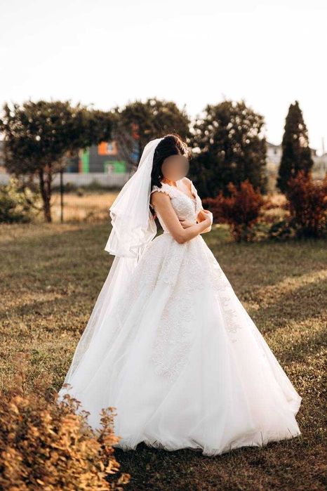 Весільна сукня 2021 року