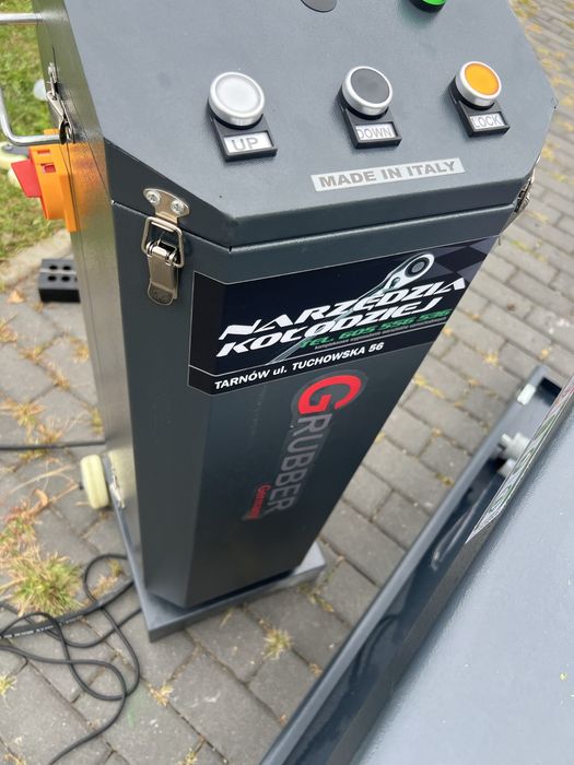 Podnsonik nozycowy italy 4 tony wysoki autom.