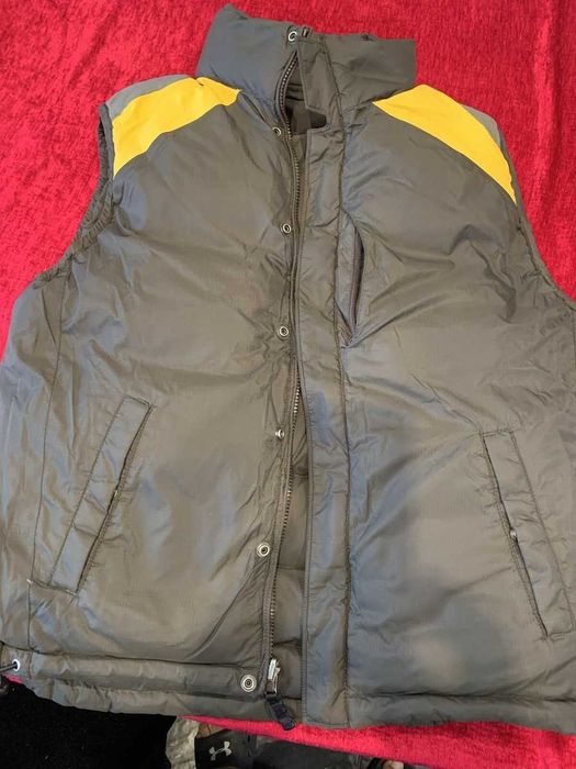 Двосторонній жилет Gap зі 100% гусячого пуху! Чудова якість і вигляд