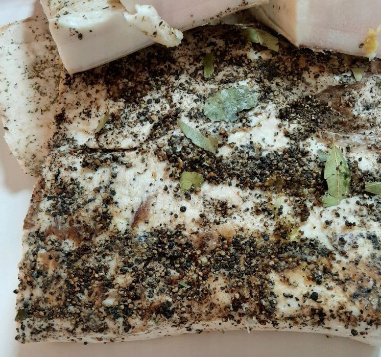 Wykwintna Słonina Solona Z Aromatycznymi Przyprawami 500G