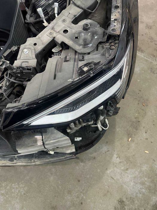 Фара ліва AUDI E-Tron