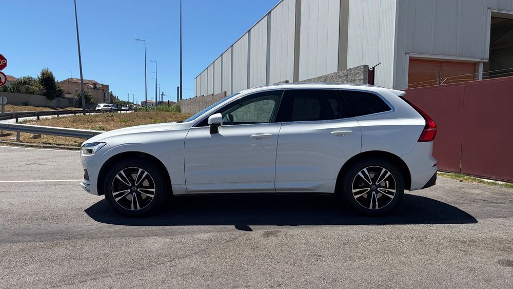 Volvo XC 60 D4 AWD Geartronic Momentum foto 4