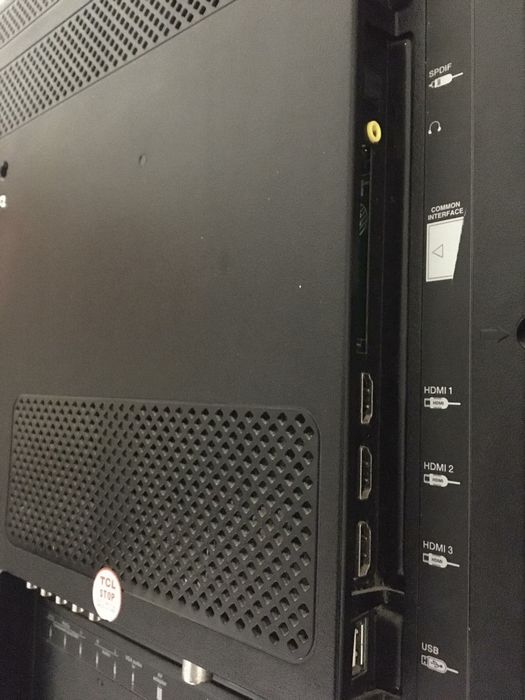 TCL 32D3260 ( 82 см )