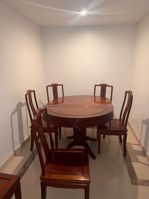 Vende-se Mesa + 6 cadeiras - Mobilia de Cantão NOVA