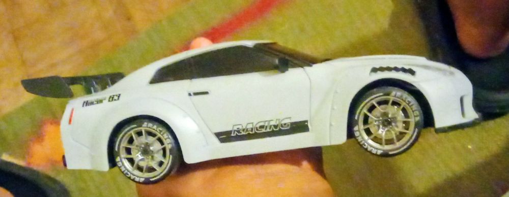Carro RC muito barato